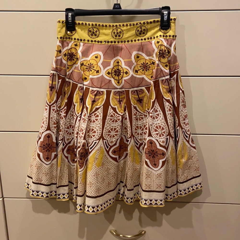 Brown and Yellow Mid-Length A line skirt.